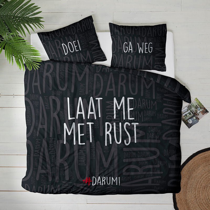 Dekbedovertrek #DARUM! - Laat Me Met Rust - Lits-Jumeaux (240x220 Cm) - Zwart Microvezel - Tekst - #DARUM! - Dekbed-Discounter.nl