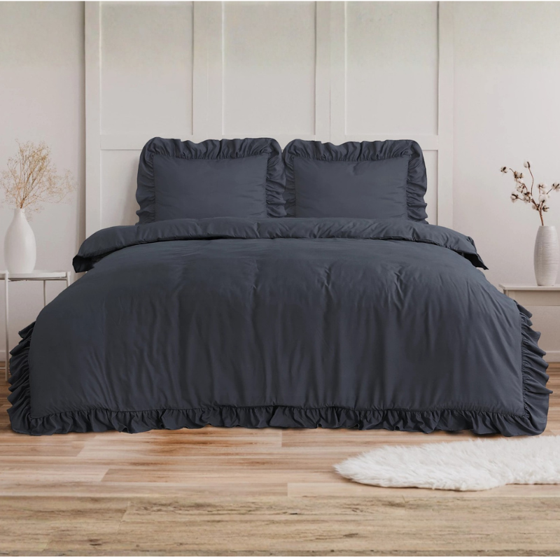 Dekbedovertrek Ruffles - Antraciet - Tweepersoons (200x200 Cm) - Taupe Microvezel - Effen - Sleeptime Fresh - Dekbed-Discounter.nl