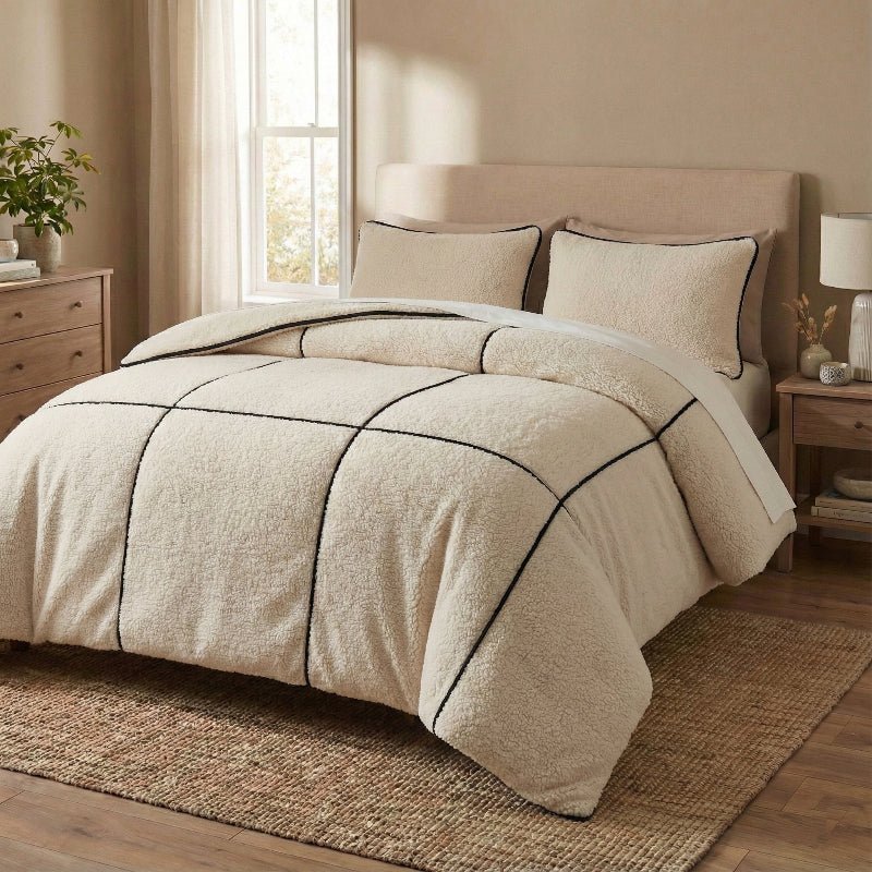 Dekbedovertrek Teddy Trim - Beige Zwart - Lits-Jumeaux (240x220 Cm) - Taupe Microvezel Teddy - Effen - Sleeptime - Dekbed-Discounter.nl
